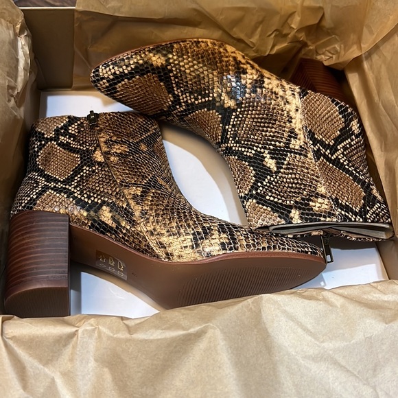 Madewell The Fiona Bootie in Wood Ash Multi Snake Embossed Leather Size 6 - Picture 7 of 8